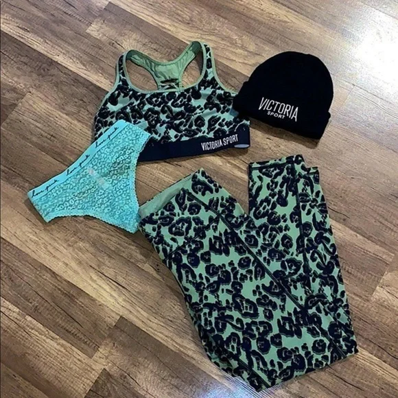 RARE!! VSX Victoria’s Secret Sport 🖤✨ 2pc Outfit Set - Picture 5 of 6